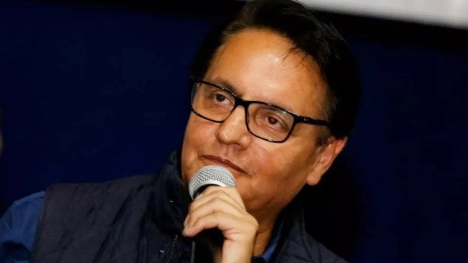 VÍDEO: candidato à presidência do Equador é assassinado com três tiros