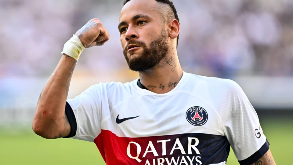 Neymar pode fechar com time árabe nas próximas horas 