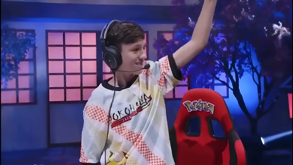 Brasileiro de 13 anos leva campeonato mundial de Pokémon TGC