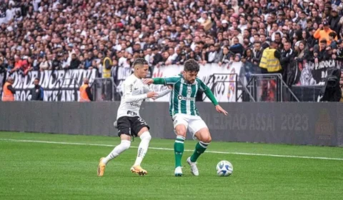 Corinthians vence Coritiba de virada e chega ao 11º jogo de invencibilidade