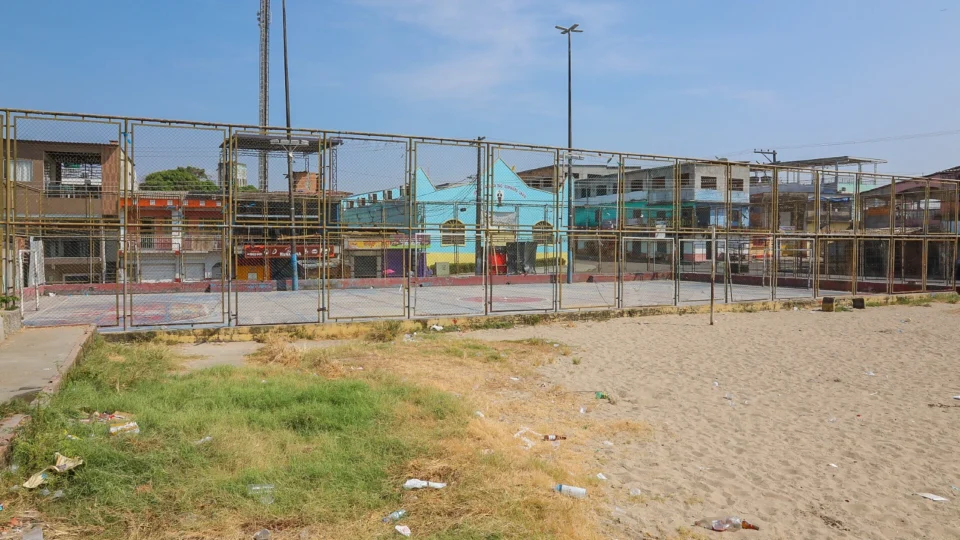 Prefeito David Almeida anuncia pacotes de obras no bairro Armando Mendes