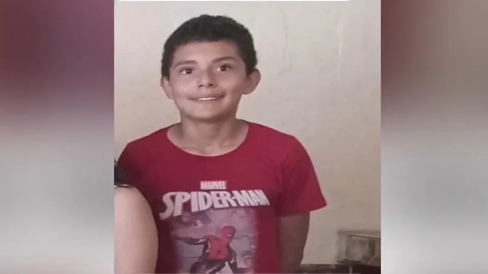 Adolescente desaparece após sair da escola no bairro Compensa