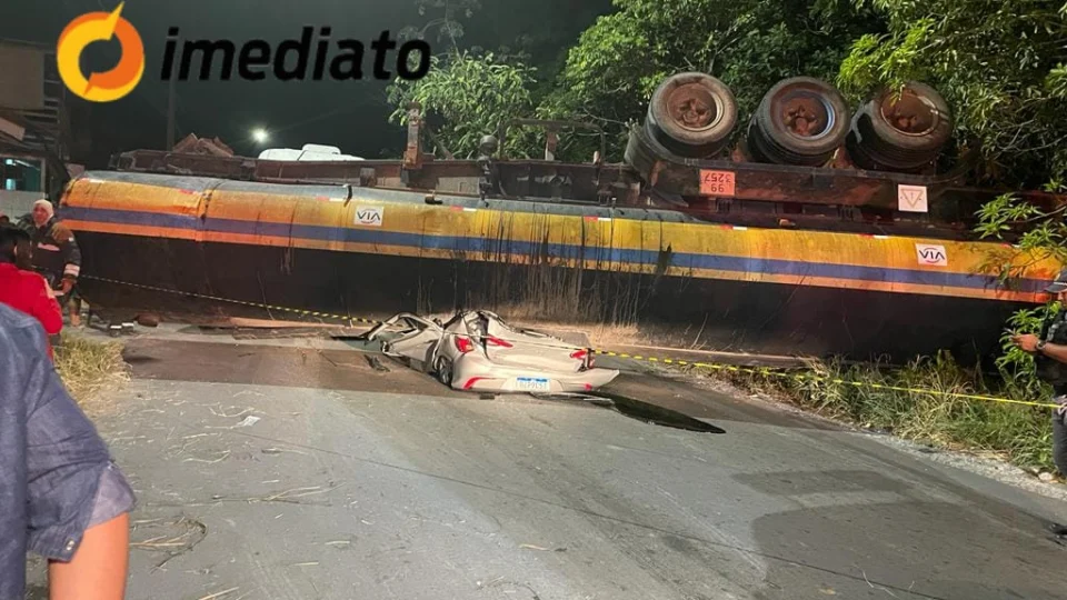 Dois mortos são confirmados em acidente com carreta na estrada do Puraquequara