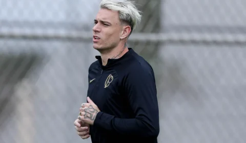 Róger Guedes aceita proposta do Al-Rayyan e não joga mais pelo Corinthians