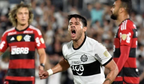 Flamengo dá vexame, perde para o Olimpia e está eliminado da Copa Libertadores