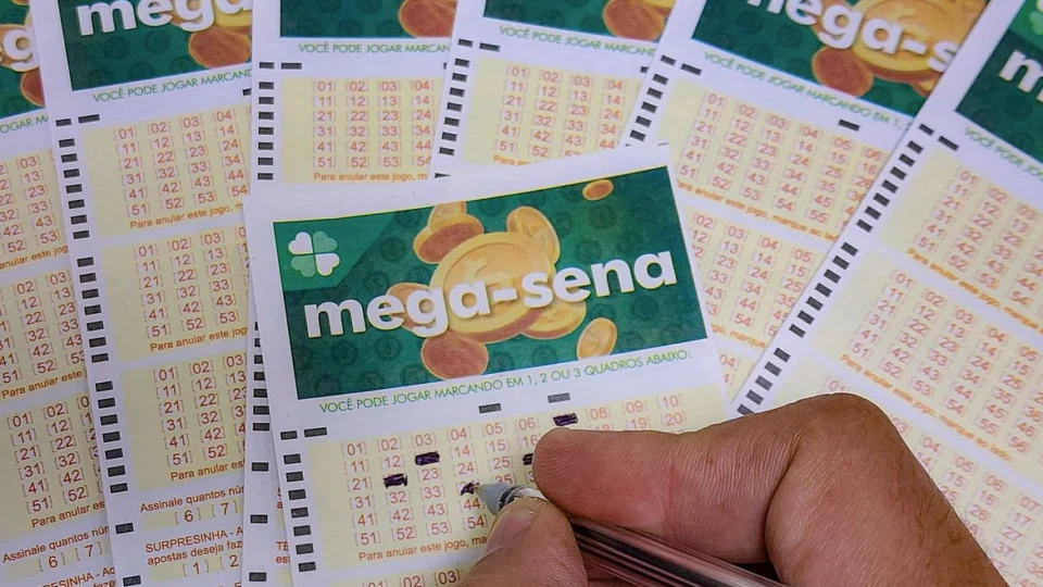 Mega-Sena acumula e prêmio pode chegar a R$ 55 milhões
