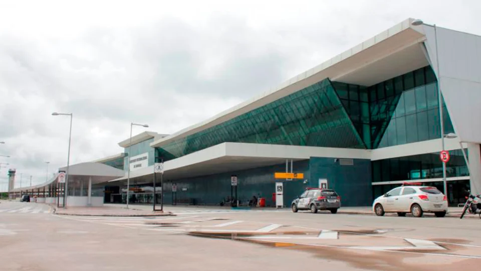 Fumaça e chuva afetaram as operações de chegada e partida no Aeroporto de Manaus