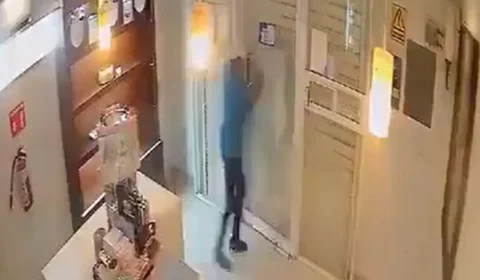 VEJA VÍDEO: Bandido aflito grita ao ser trancado dentro loja que assaltava: ‘mamãe, me ajuda!’