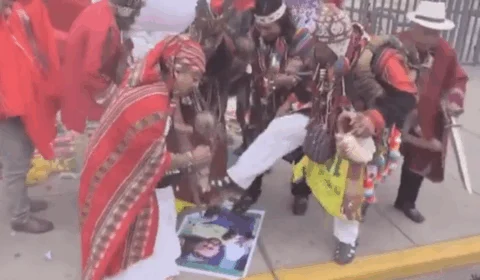 VEJA VÍDEO: xamãs peruanos fazem vodu de Neymar e ritual contra a Seleção