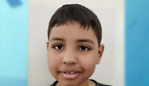 Criança com espectro autista é achada morta debaixo da cama do irmão