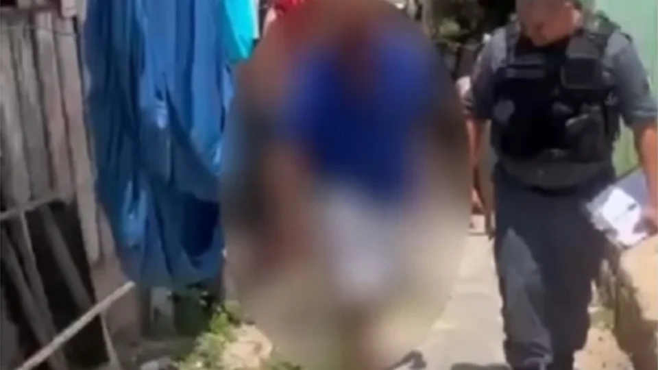 VEJA VÍDEO: idoso de 85 anos é preso suspeito de estuprar cadelas de rua em Manaus