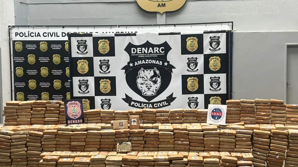 Homem de 63 anos é preso em caminhão com 500 quilos de entorpecente vindo de Roraima