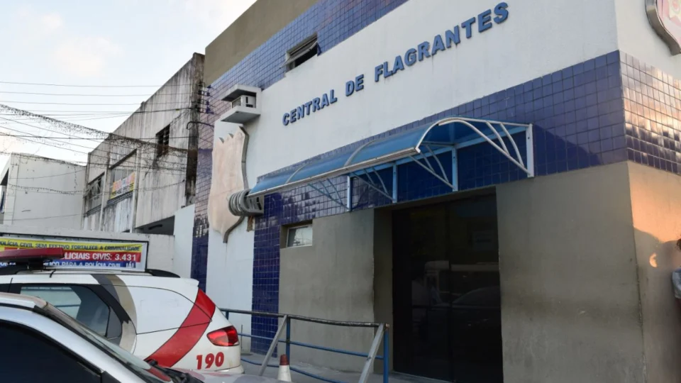 Sobrinha trans é presa após agredir tio em Rio Largo-AL