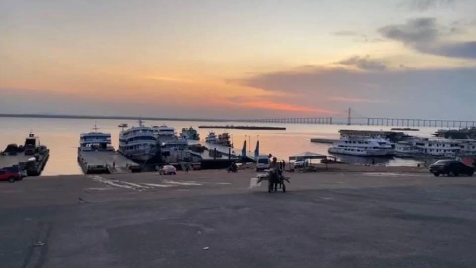 Corpo desfigurado de suposto pescador é encontrado nas margens do Rio Negro