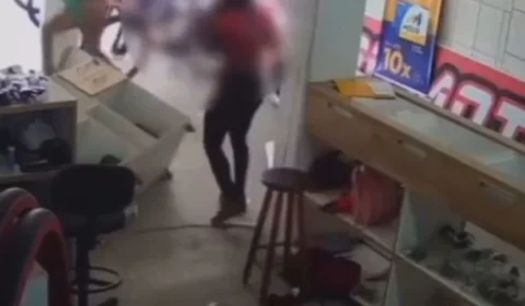 Funcionária de loja de bicicletas enfrenta ladrão em luta corporal em Catu, na RMS; Veja vídeo