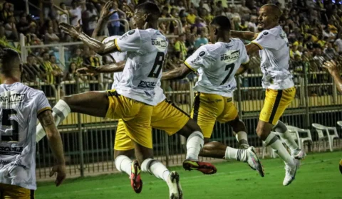 Amazonas FC vence Volta Redonda e fica na vice-liderança do quadrangular final