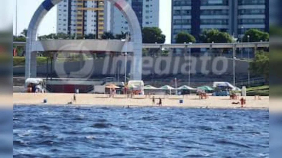 Praia da Ponta Negra está a 11 centímetros de ser fechada para banho