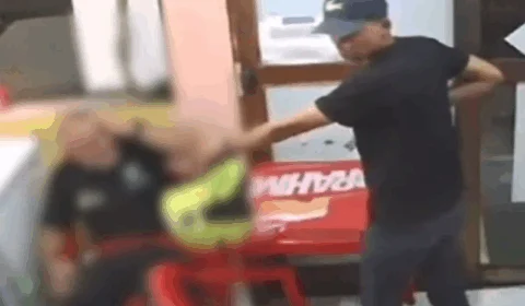 VEJA VÍDEO: criminoso armado rende e agride cliente em lanchonete de Manaus