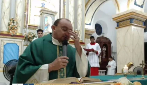 VEJA VÍDEO: missa é interrompida após tiros próximo de igreja; homem foi morto