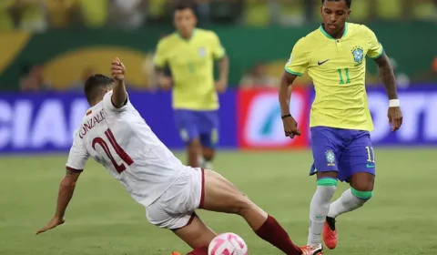 Brasil joga mal, empata com Venezuela e deixa a liderança das Eliminatórias