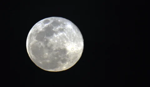 Eclipse parcial da Lua será hoje e poderá ser visto pela internet