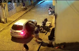 VÍDEO: Travesti é executada com tiro de espingarda dentro de casa