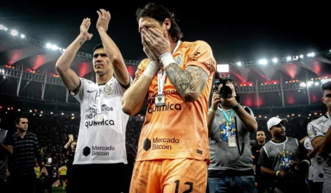 Corinthians empata em 1 x 1 contra o Santos em jogo com pênalti polêmico