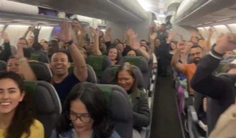 Quinto voo com brasileiros resgatados da guerra em Israel chega ao Rio de Janeiro