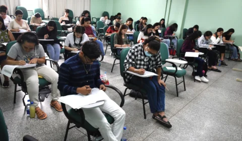 Mais de 23 mil pessoas iniciam a disputa por vagas no Vestibular da UEA 2023, acesso 2024