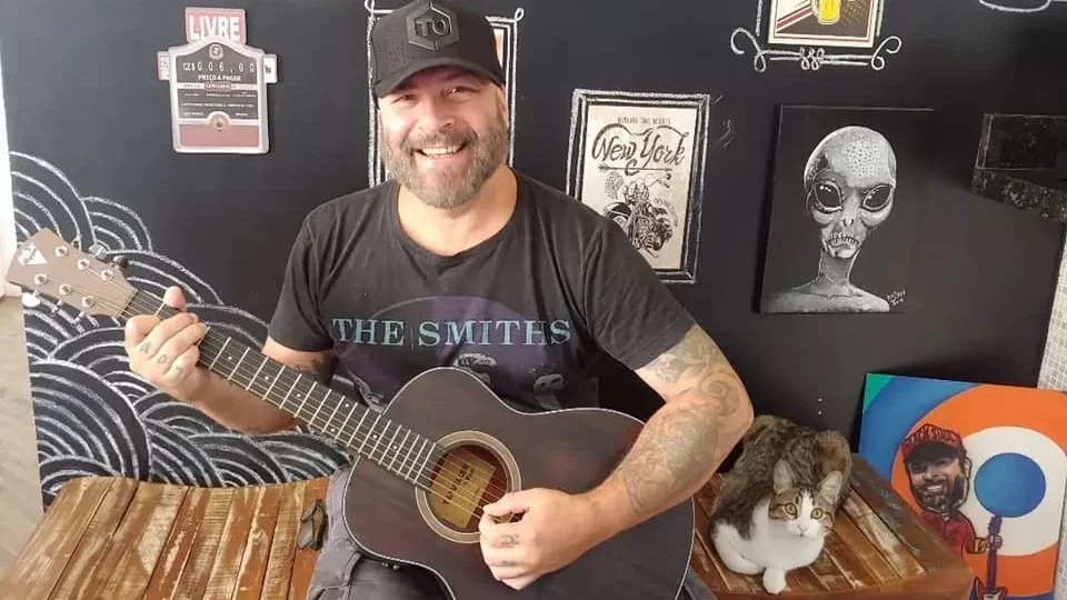 Polícia prende suspeito de ter atirado em Mingau, baixista do Ultraje a Rigor