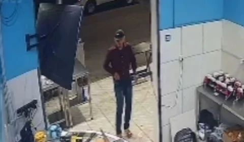 Veja o momento em que criminosos assaltam churrascaria em Manaus