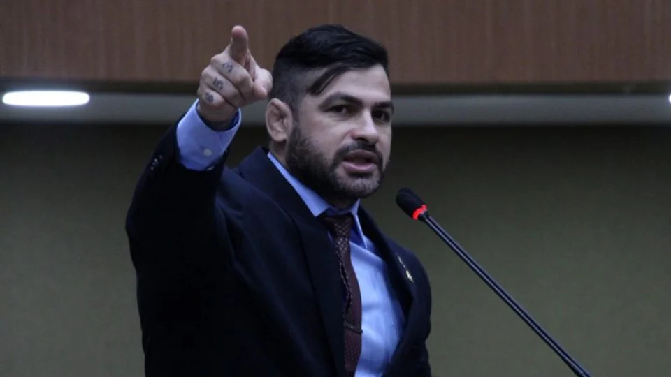Vereador acusa governo Lula: Amazonas em crise e sem ajuda