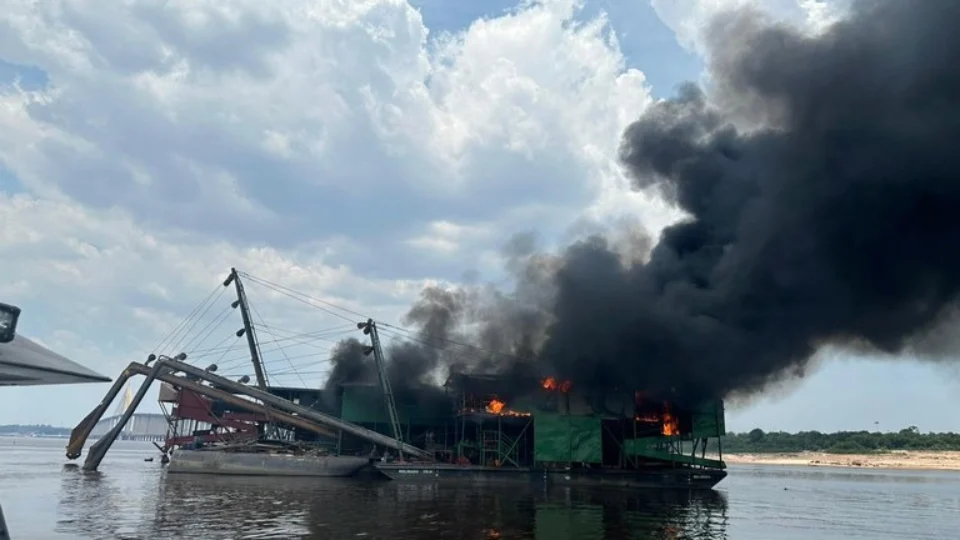 PF destrói dragas destinadas ao garimpo ilegal