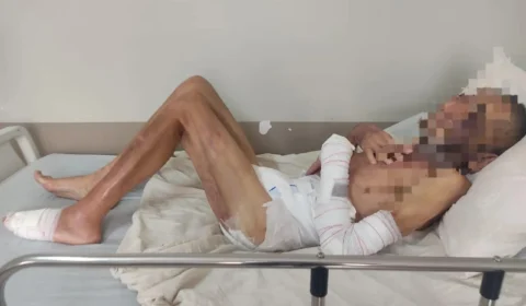 Homem é preso acusado de maltratar o pai de 69 anos, em Goiás