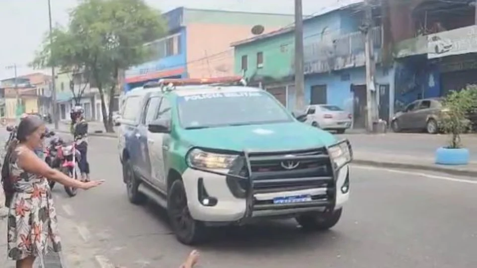 VÍDEO: Suspeito de abusar de menino é brutalmente espancado por população