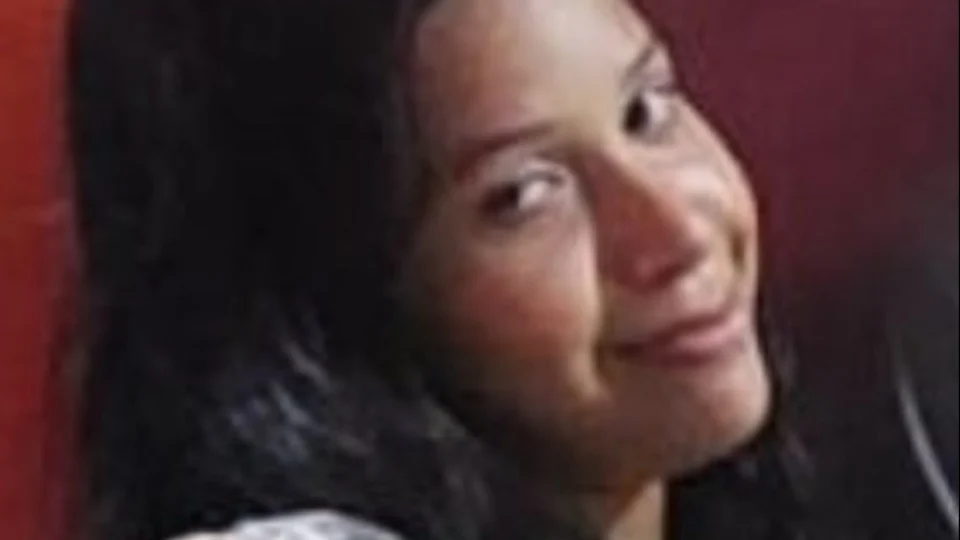 Jovem desaparece após entrar em carro de aplicativo em Manaus