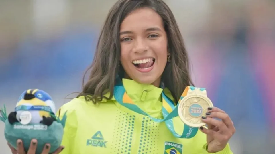 Rayssa Leal conquista o primeiro ouro do Brasil no Pan 2023