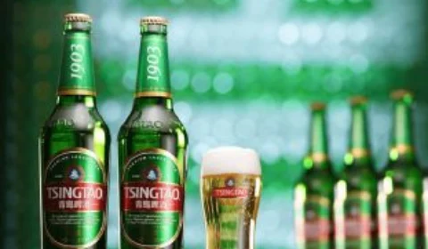 Funcionário é flagrado urinando em ingredientes de cerveja na China