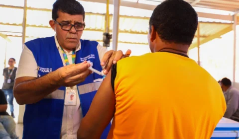 Manaus oferta vacinação contra Covid-19 em 74 pontos nesta quarta-feira
