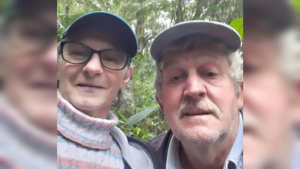 Idosos foram mortos e enterrados no quintal; filho é suspeito do crime