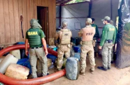 Operação da PRF com o IBAMA destrói base de garimpo ilegal nas terras Yanomami