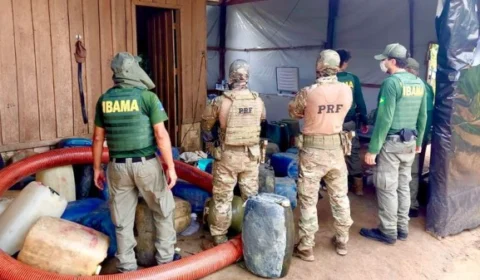 Operação da PRF com o IBAMA destrói base de garimpo ilegal nas terras Yanomami