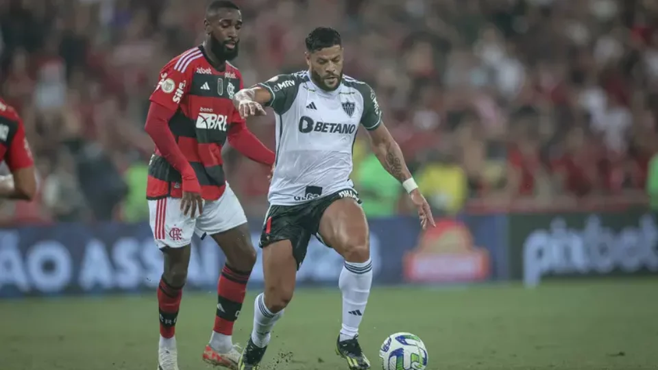 Flamengo faz vexame, perde para o Atlético-MG e torna título do Brasileirão improvável