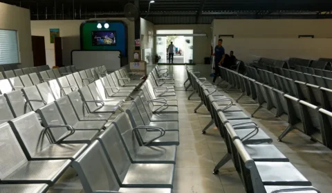 Cerca de mil trabalhadores palestinos regressam à Faixa de Gaza