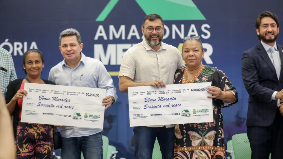 Wilson Lima reassenta mais 264 famílias da Sharp e Manaus 2000 e faz balanço do Amazonas Meu Lar