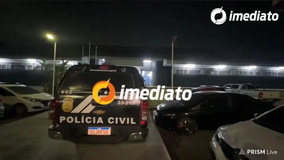 Corpo carbonizado é encontrado dentro de carro em Rio Preto da Eva