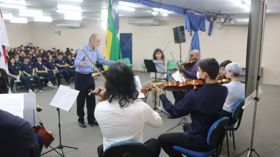 Escola Estadual de Tempo Integral Áurea Braga recebe palestra musical da “Série Rio Negro”