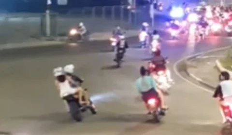 VEJA VÍDEO: motociclistas fazem manobras proibidas durante ‘rolezinho’ em Manaus