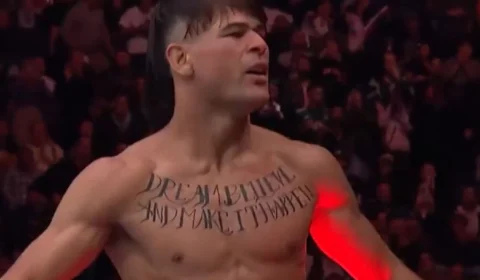 Diego Lopes nocauteia americano no primeiro round e conquista vitória no UFC 295