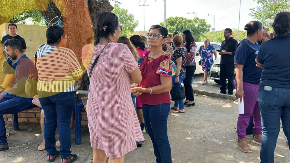 Professores realizam movimento para reivindicar o pagamento do rateio do Fundeb em Roraima